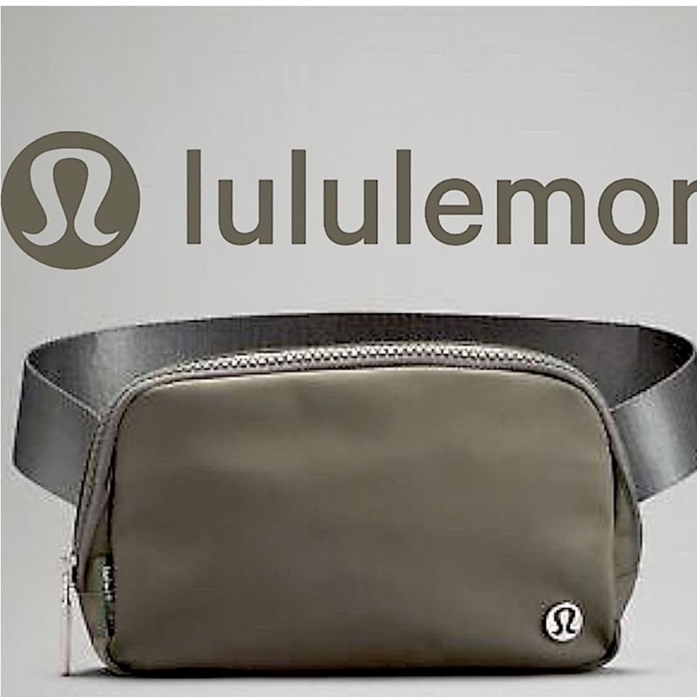 NWT Lululemon Everywhere Belt Bag